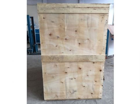 點(diǎn)擊查看詳細(xì)信息<br>標(biāo)題：三立方制氧機(jī)發(fā)貨圖 閱讀次數(shù)：3881